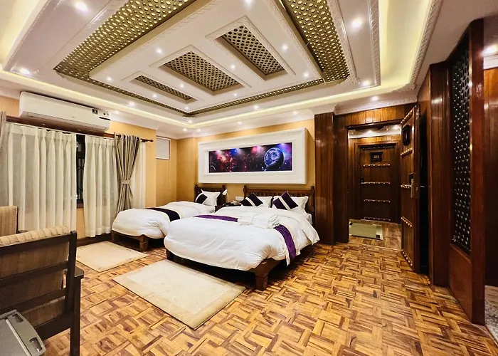 Whitehouse Hotel