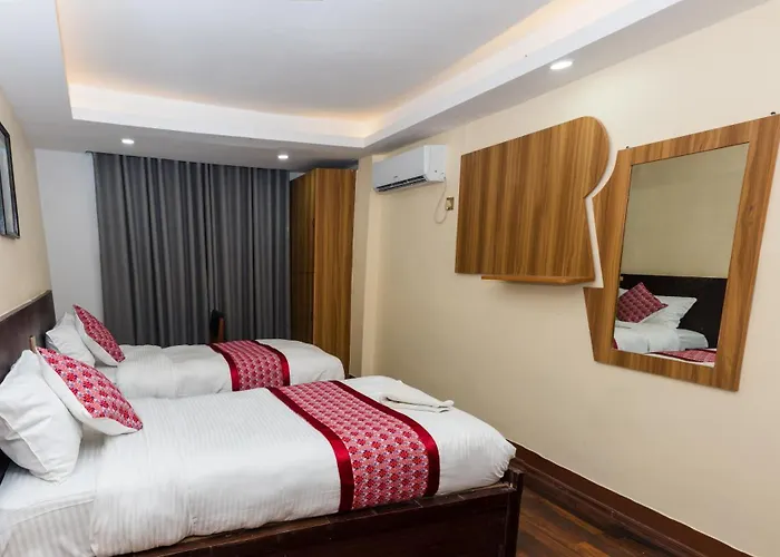 Rightway Hotel & Restaurant