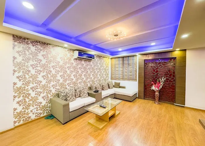 Here'S A Luxe Abode