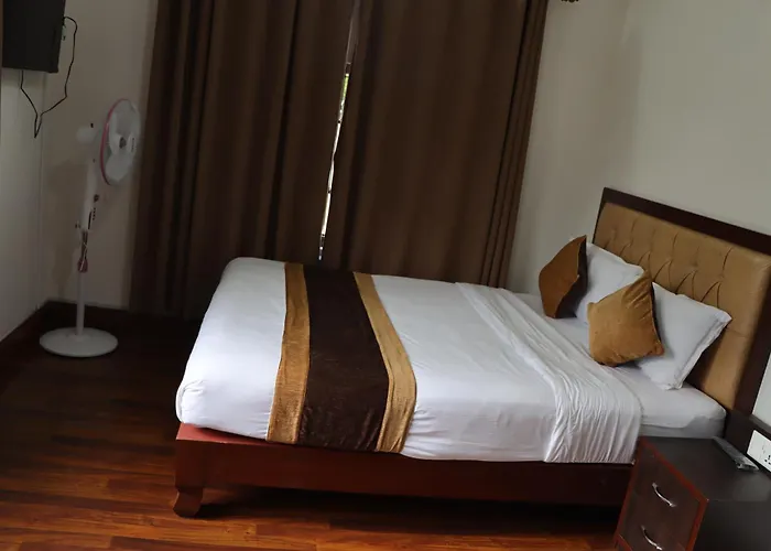 Eusi Serling Guest House
