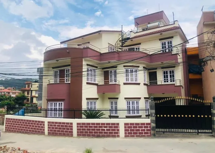 Alpine Homestay And Apartment