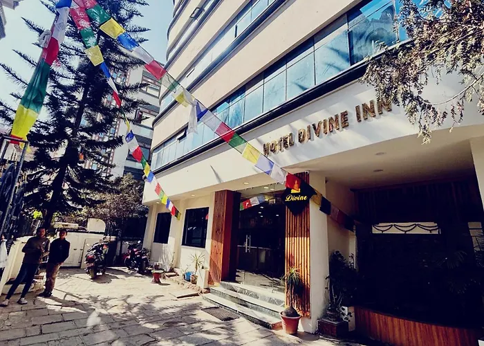 Hotel Divine Inn