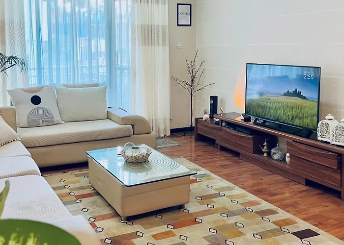 Cozykeyz 2Bhk Apartment With Balconies Near Swayambhu