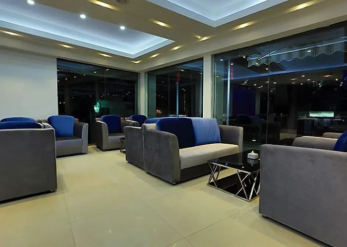 City Hotel And Suites