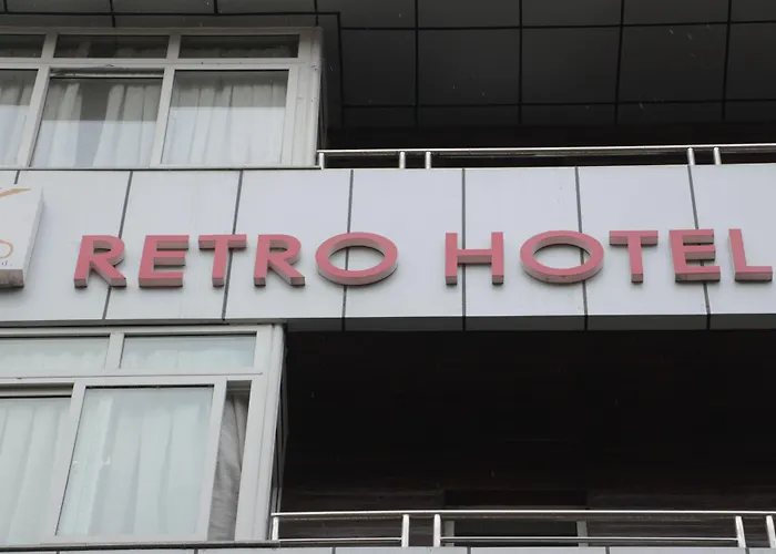 Retro Hotel And Spa