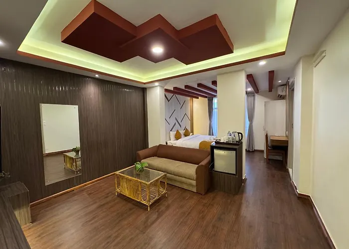 Evara Hotel & Apartment