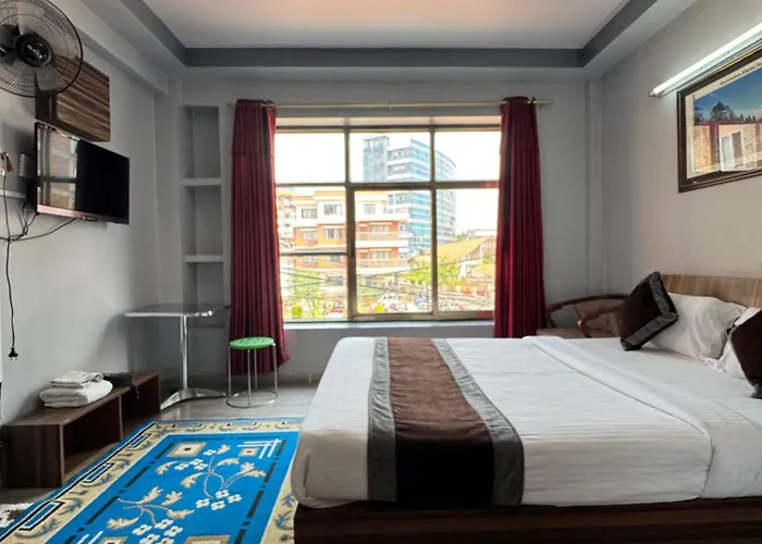Three Brothers Apartment And Hotel