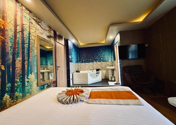 The Samrat Palace - Luxury Hotel In Kathmandu
