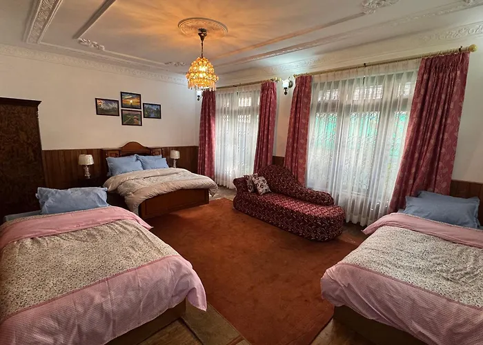 Pahuna Homestay