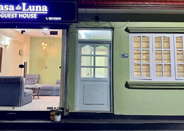 Casa De Luna Guest House