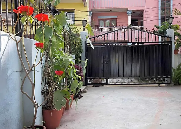 Le Rhododendron Chambres Dhotes B & B