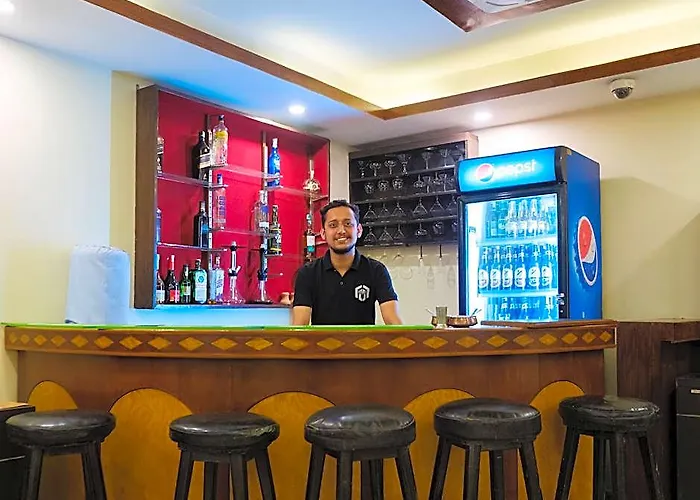 Forbes Hotel And Apartment