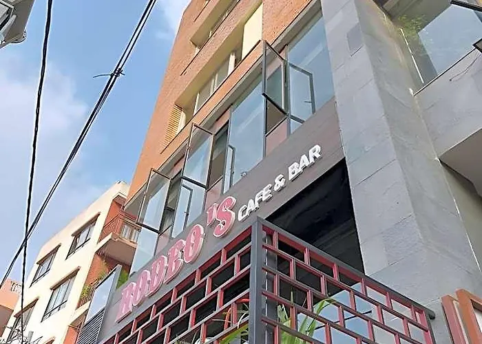 Rodeos Inn
