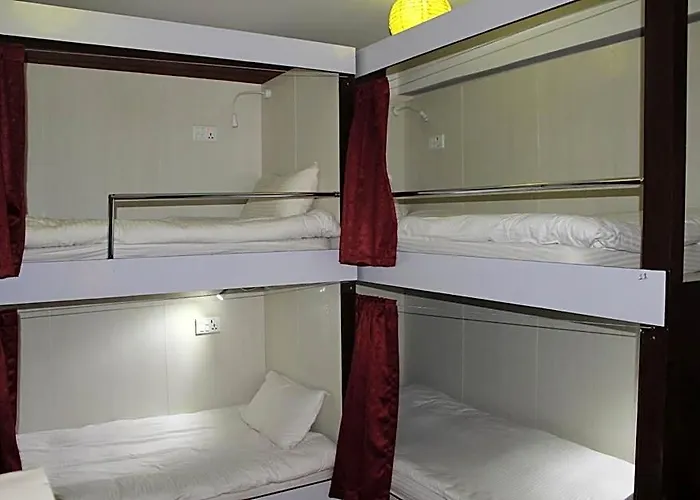 Urban Apartments And Rooms