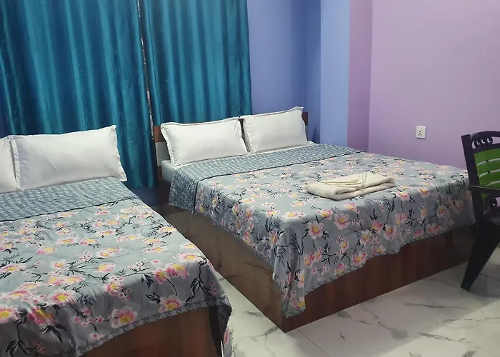 Family Puja Guest House And Restaurant