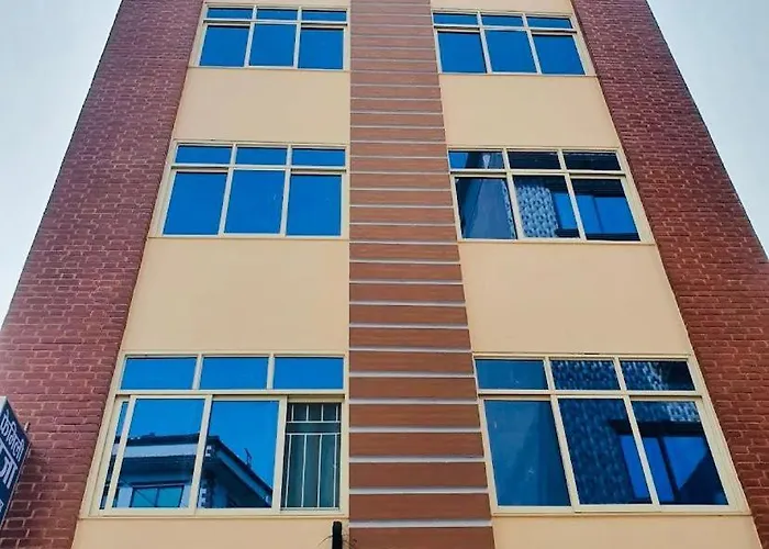 Family Puja Guest House And Restaurant
