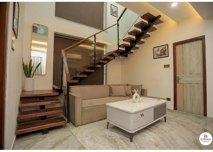Griha Units M'S Home - Entire Two Story Duplex