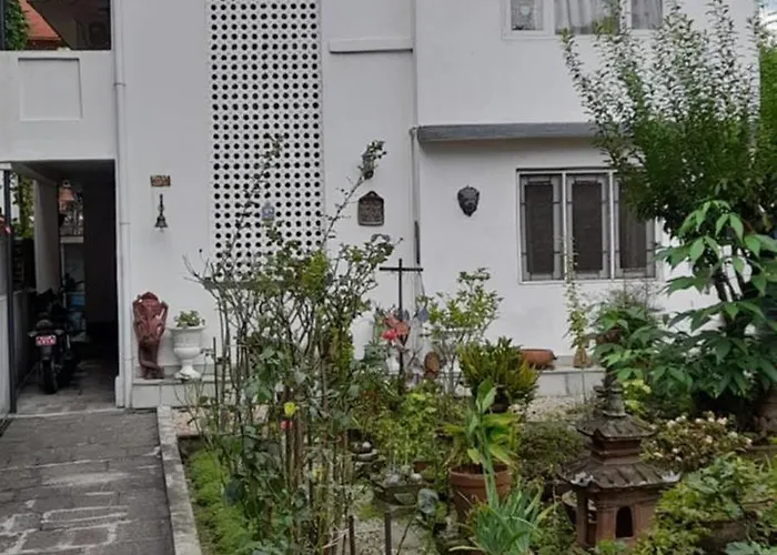 Garden House In Gairidhara