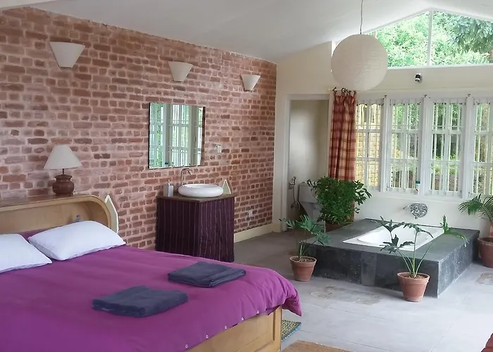 Gagans Cottage