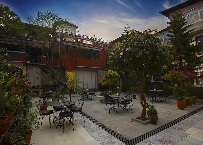 Oyo 131 Hotel Milarepa