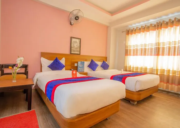 Oyo 136 Hotel Om Plaza