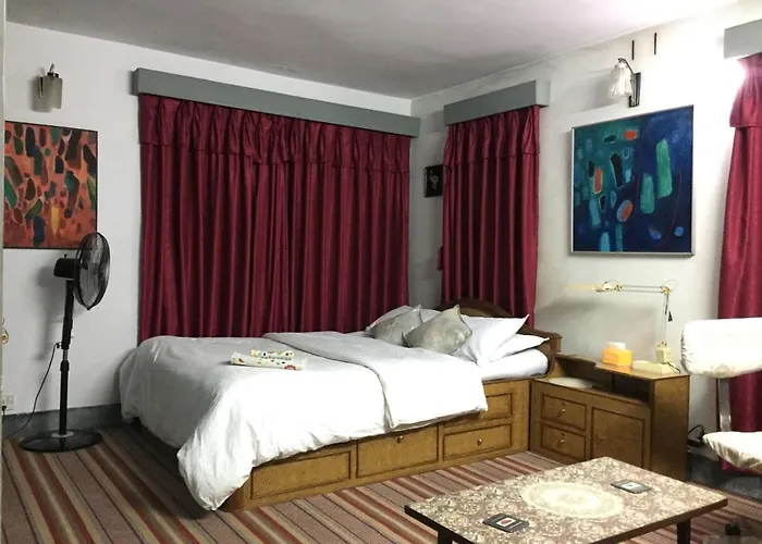 An Artistic Home